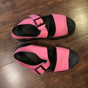 Pink Doc Dr. Martens Romi Pebble Leather Sandals